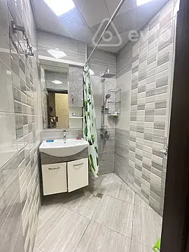 Kirayə verilir 2 otaqlı yeni tikili 75 m²