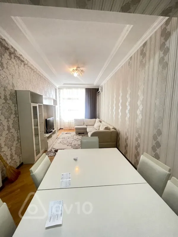 Kirayə verilir 2 otaqlı yeni tikili 75 m²
