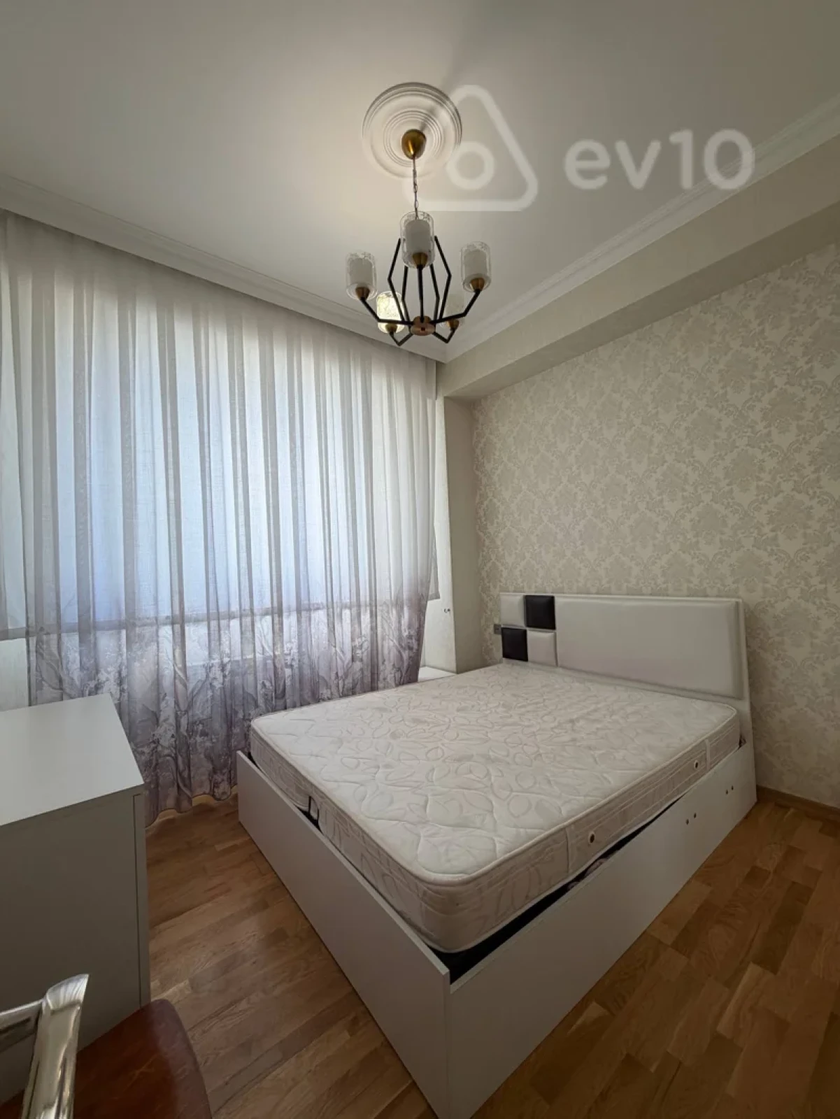 Kirayə verilir 3 otaqlı yeni tikili 90 m²