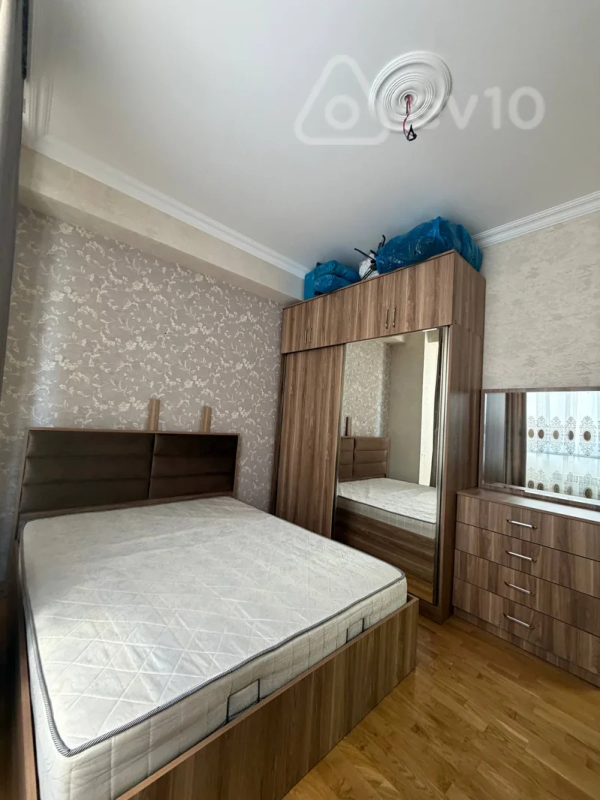 Kirayə verilir 3 otaqlı yeni tikili 90 m²