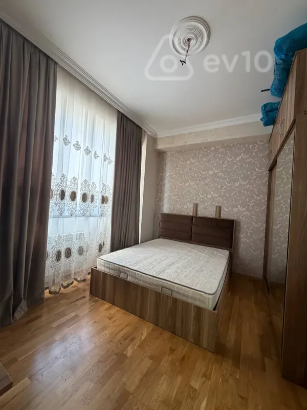 Kirayə verilir 3 otaqlı yeni tikili 90 m²