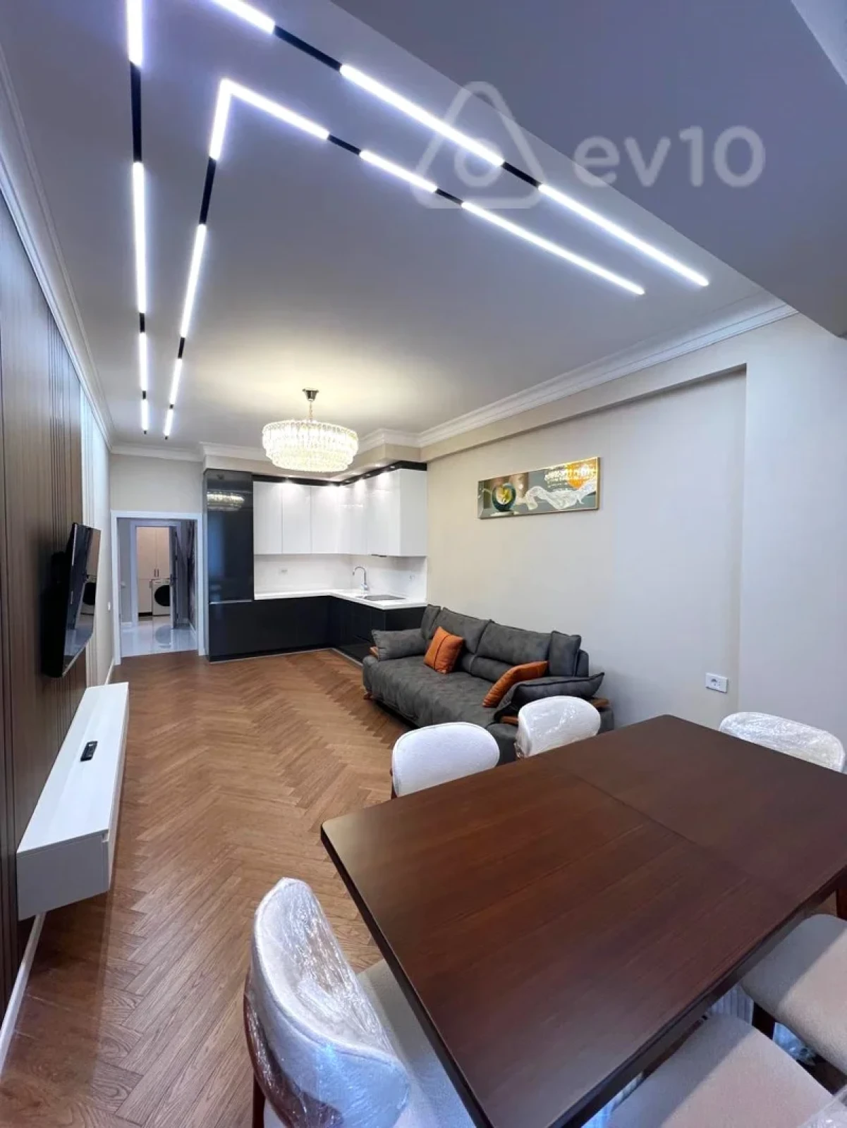 Kirayə verilir 2 otaqlı yeni tikili 80 m²