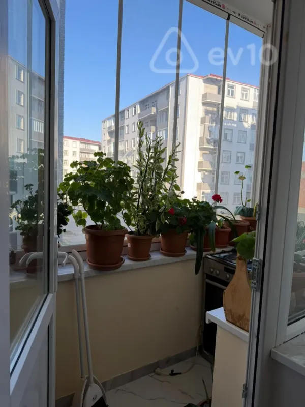 Satılır 2 otaqlı yeni tikili 72 m²