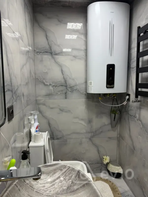 Satılır 2 otaqlı yeni tikili 72 m²