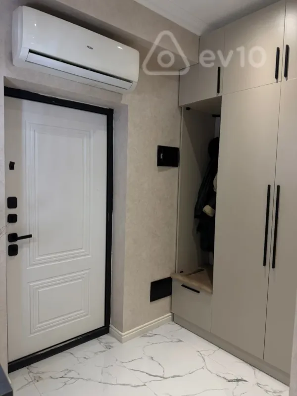 Satılır 2 otaqlı yeni tikili 72 m²