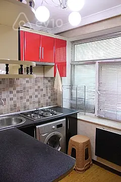 Kirayə verilir 2 otaqlı köhnə tikili 65 m²