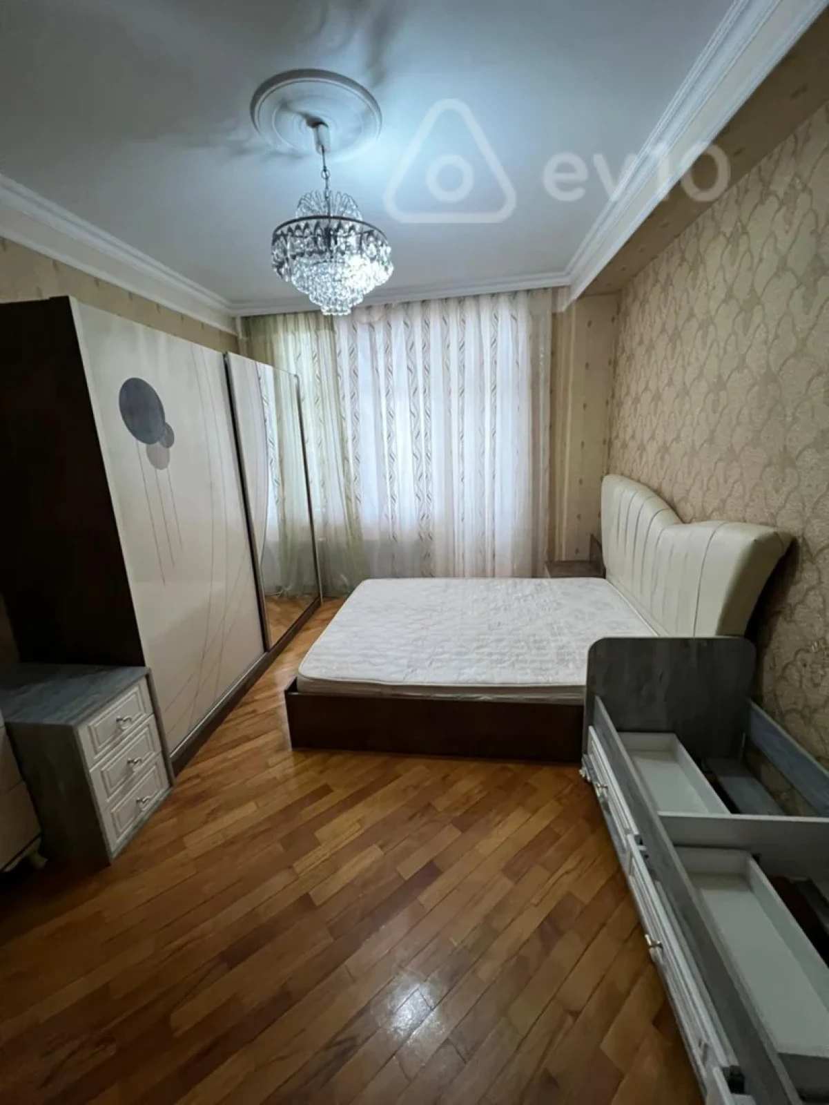 Kirayə verilir 3 otaqlı yeni tikili 90 m²