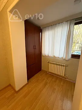 Kirayə verilir 2 otaqlı köhnə tikili 55 m²