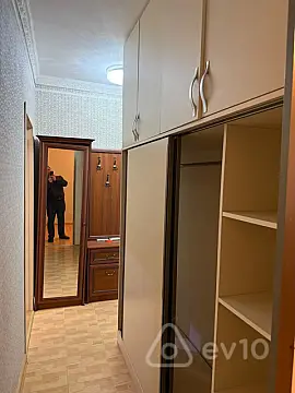 Kirayə verilir 2 otaqlı köhnə tikili 55 m²
