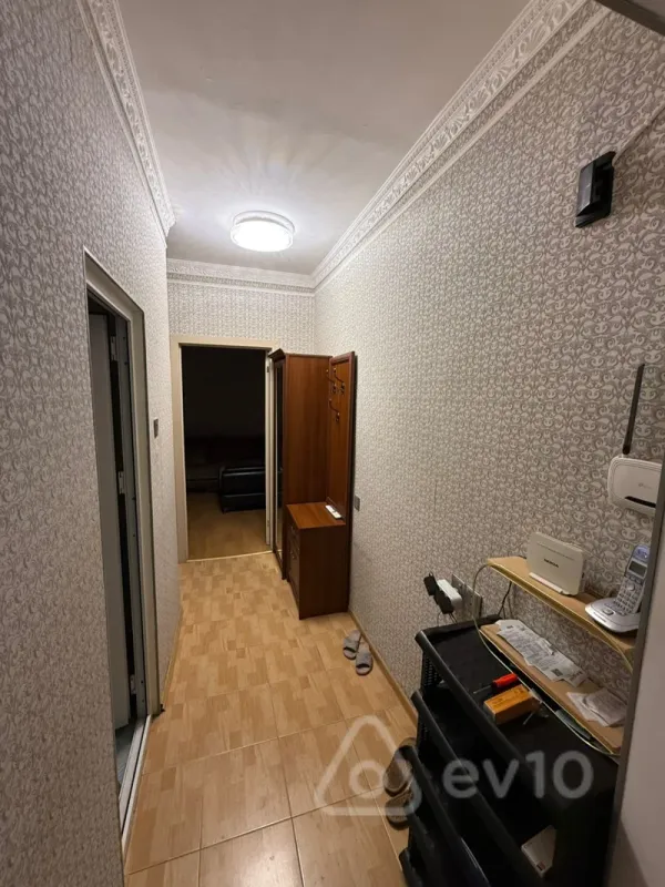 Kirayə verilir 2 otaqlı köhnə tikili 55 m²