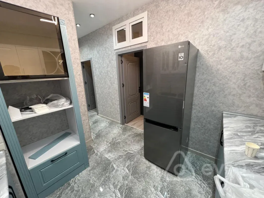 Kirayə verilir 3 otaqlı yeni tikili 70 m²