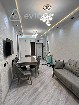 Kirayə verilir 3 otaqlı yeni tikili 70 m²