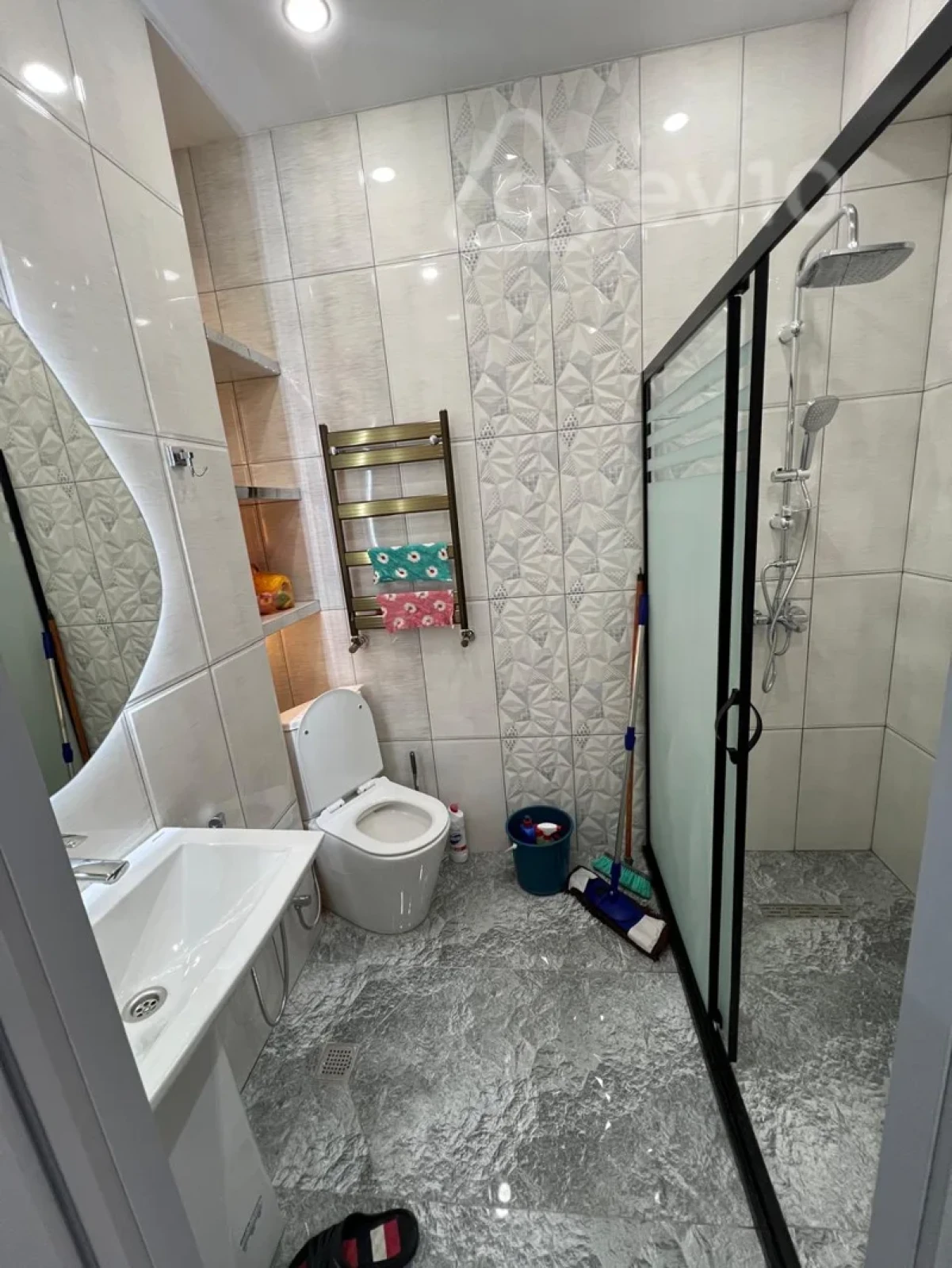 Kirayə verilir 3 otaqlı yeni tikili 70 m²