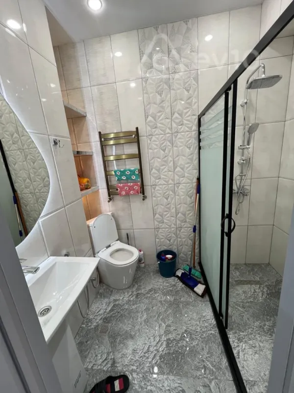 Kirayə verilir 3 otaqlı yeni tikili 70 m²