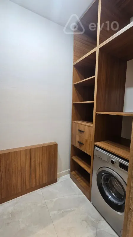 Kirayə verilir 3 otaqlı yeni tikili 110 m²