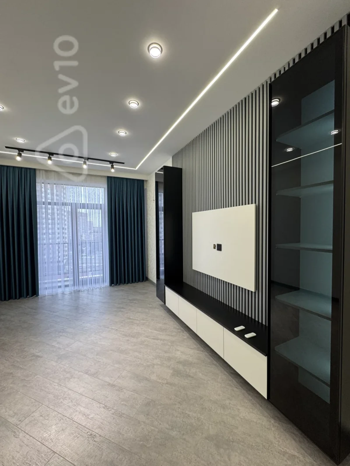 Satılır 2 otaqlı yeni tikili 68 m²