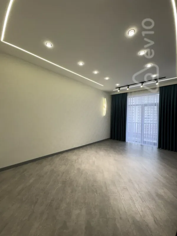 Satılır 2 otaqlı yeni tikili 68 m²