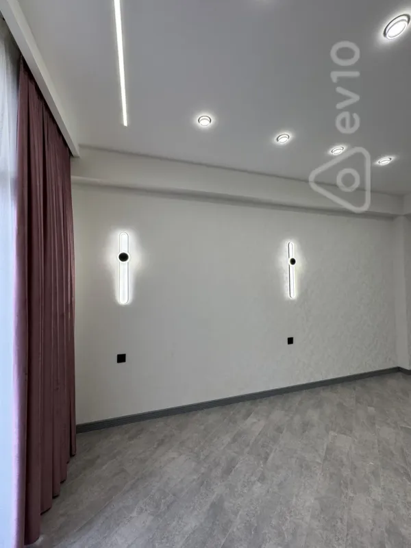 Satılır 2 otaqlı yeni tikili 68 m²