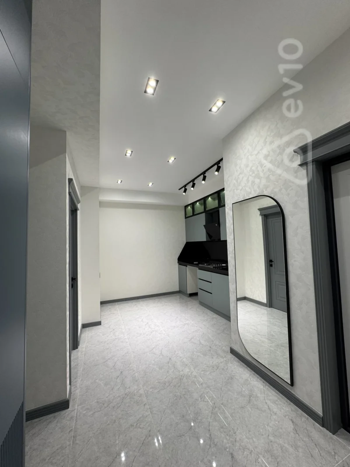 Satılır 2 otaqlı yeni tikili 68 m²