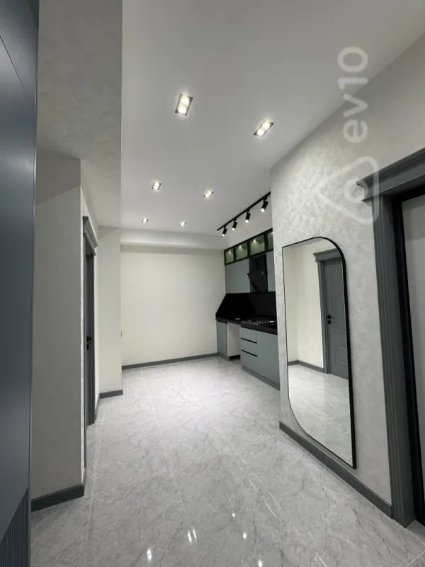 Satılır 2 otaqlı yeni tikili 68 m²