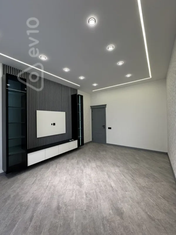 Satılır 2 otaqlı yeni tikili 68 m²