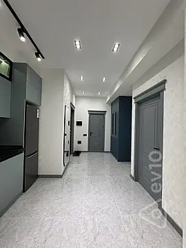Satılır 2 otaqlı yeni tikili 68 m²