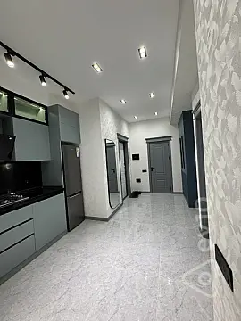 Satılır 2 otaqlı yeni tikili 68 m²