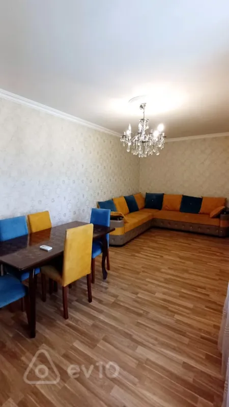 Kirayə verilir 2 otaqlı həyət evi 60 m²