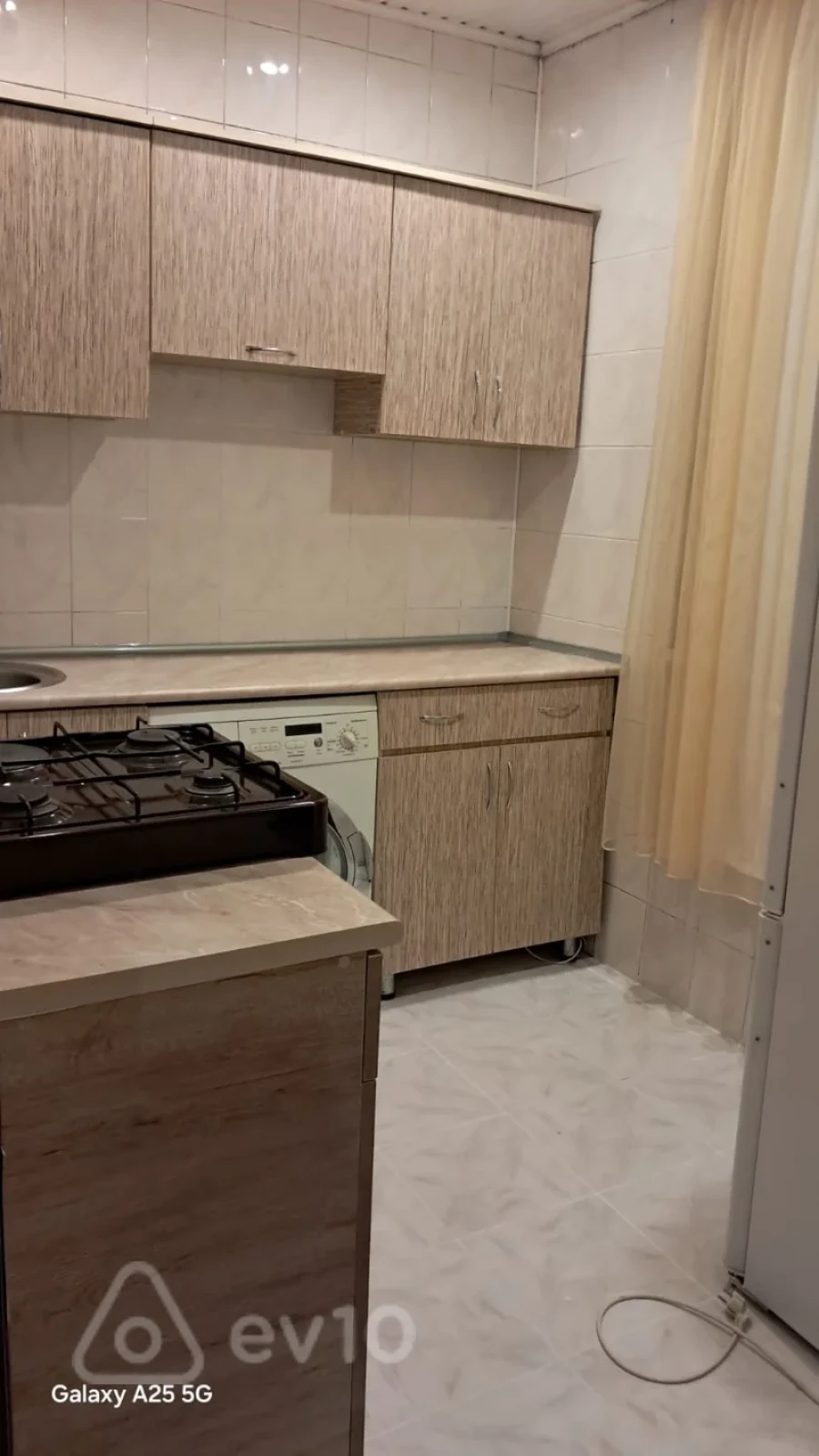 Kirayə verilir 2 otaqlı köhnə tikili 55 m²