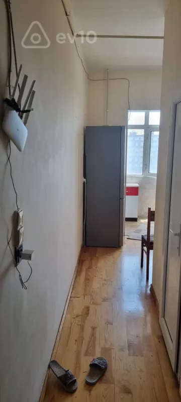 Kirayə verilir 2 otaqlı köhnə tikili 55 m²