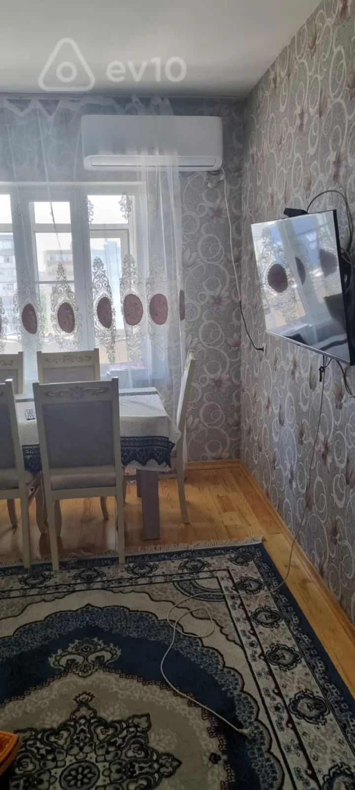 Kirayə verilir 2 otaqlı köhnə tikili 55 m²