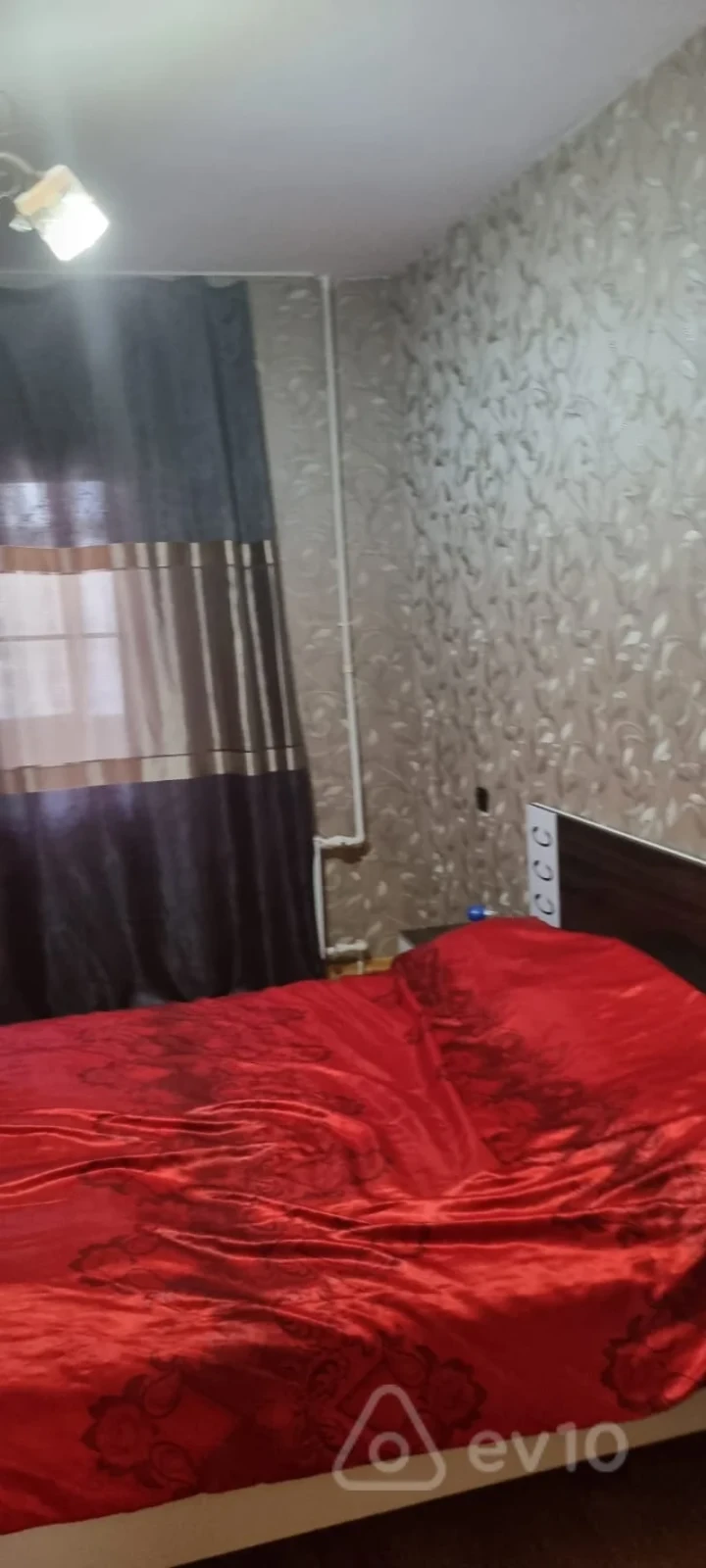 Kirayə verilir 2 otaqlı köhnə tikili 55 m²