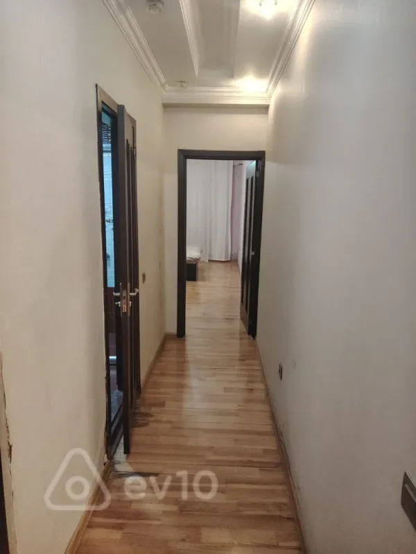 Kirayə verilir 3 otaqlı yeni tikili 105 m²