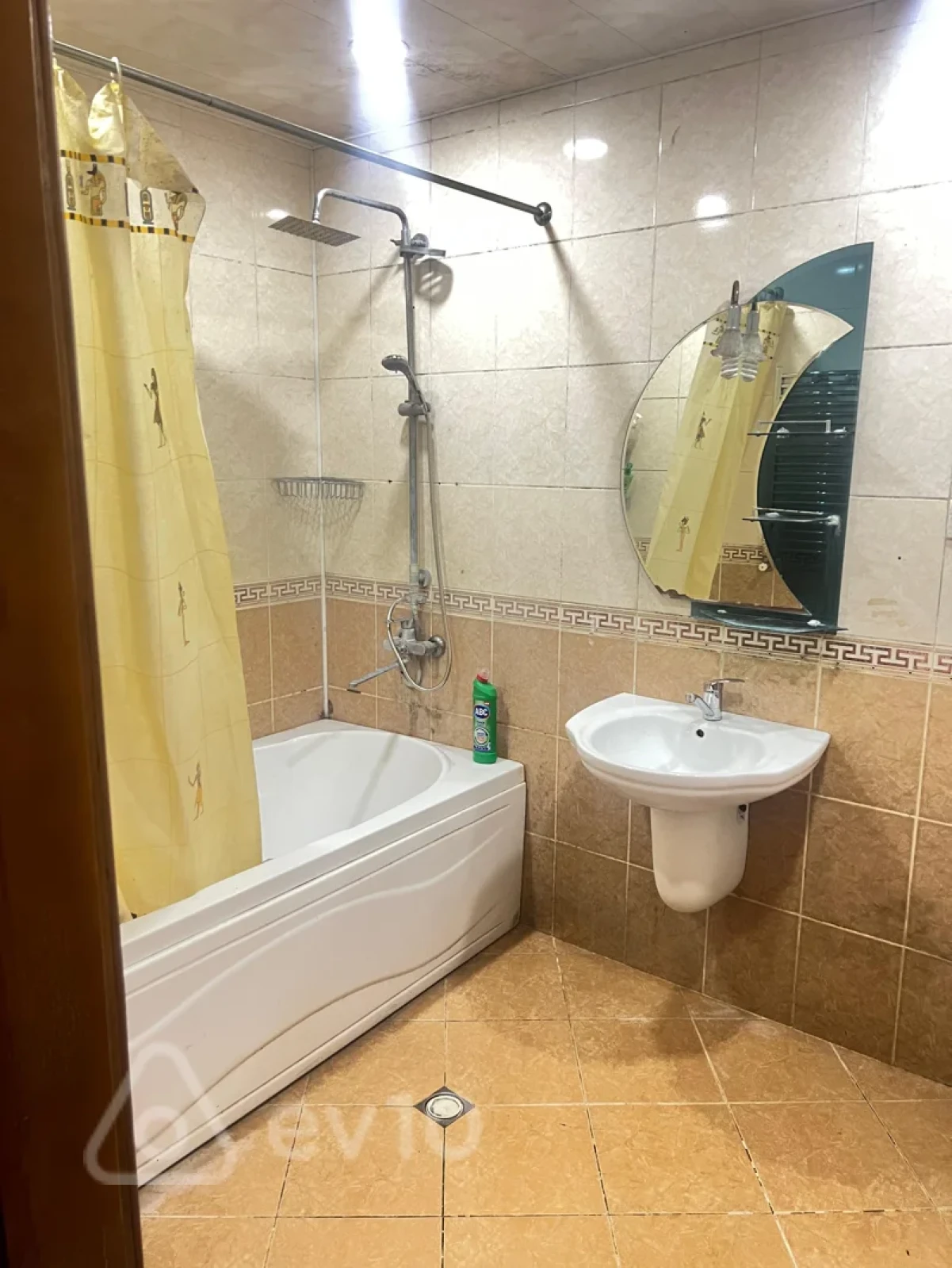 Kirayə verilir 2 otaqlı yeni tikili 90 m²