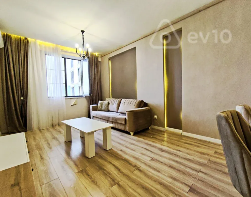 Satılır 2 otaqlı yeni tikili 70 m²
