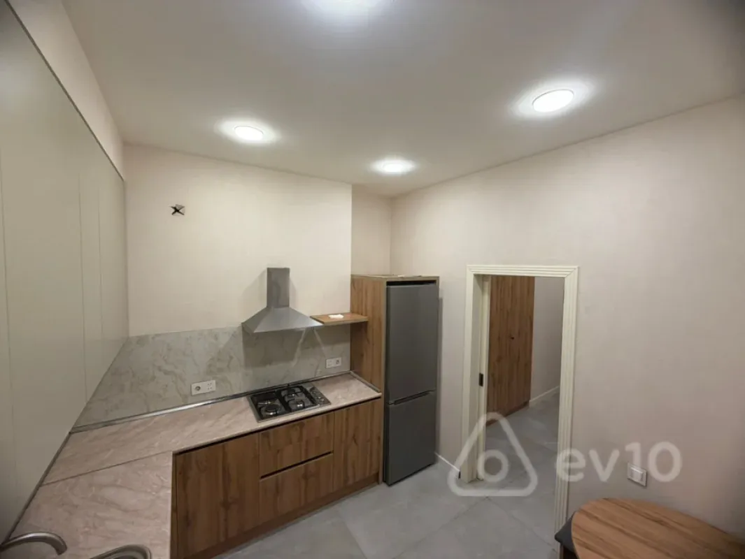 Satılır 2 otaqlı yeni tikili 70 m²
