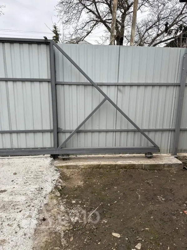 Satılır 1 otaqlı həyət evi 2200 m²