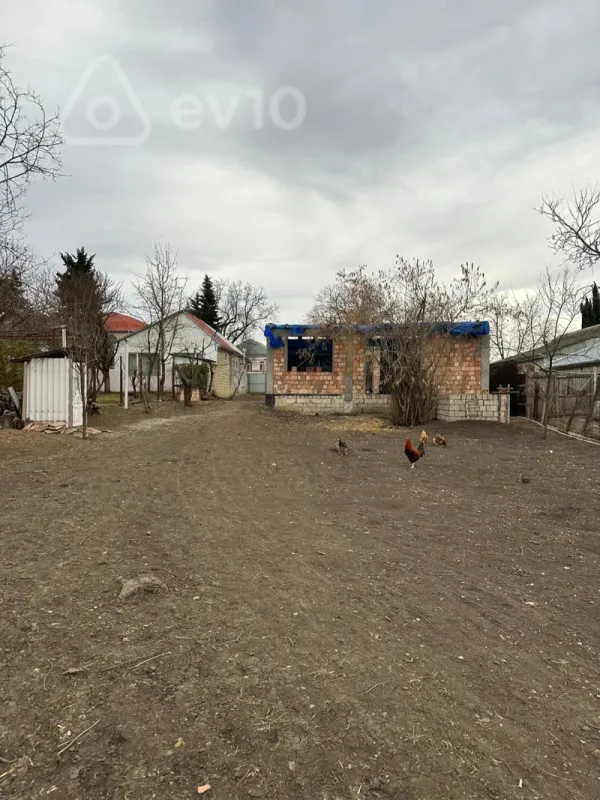 Satılır 1 otaqlı həyət evi 2200 m²