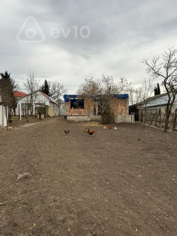 Satılır 1 otaqlı həyət evi 2200 m²