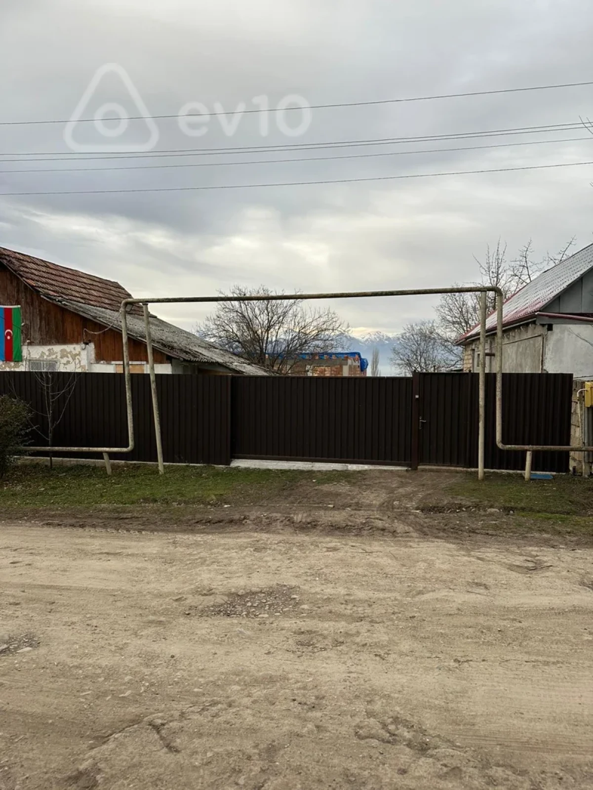 Satılır 1 otaqlı həyət evi 2200 m²