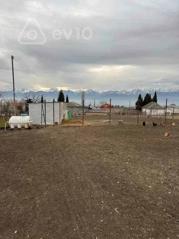 Satılır 1 otaqlı həyət evi 2200 m²