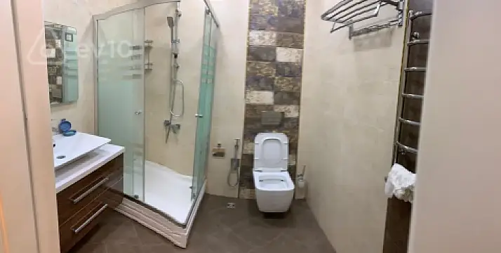 Kirayə verilir 2 otaqlı yeni tikili 100 m²