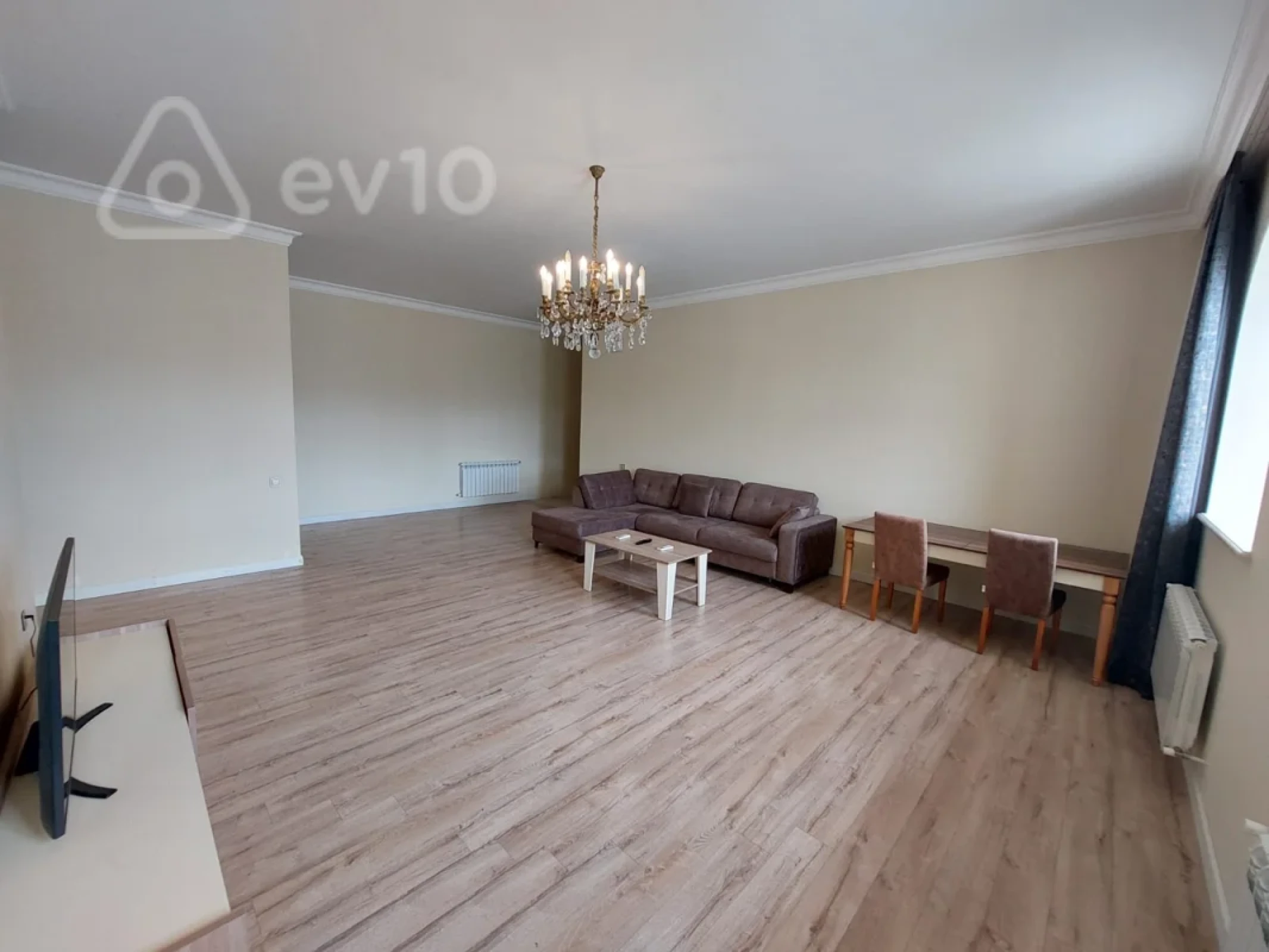 Kirayə verilir 3 otaqlı yeni tikili 145 m²