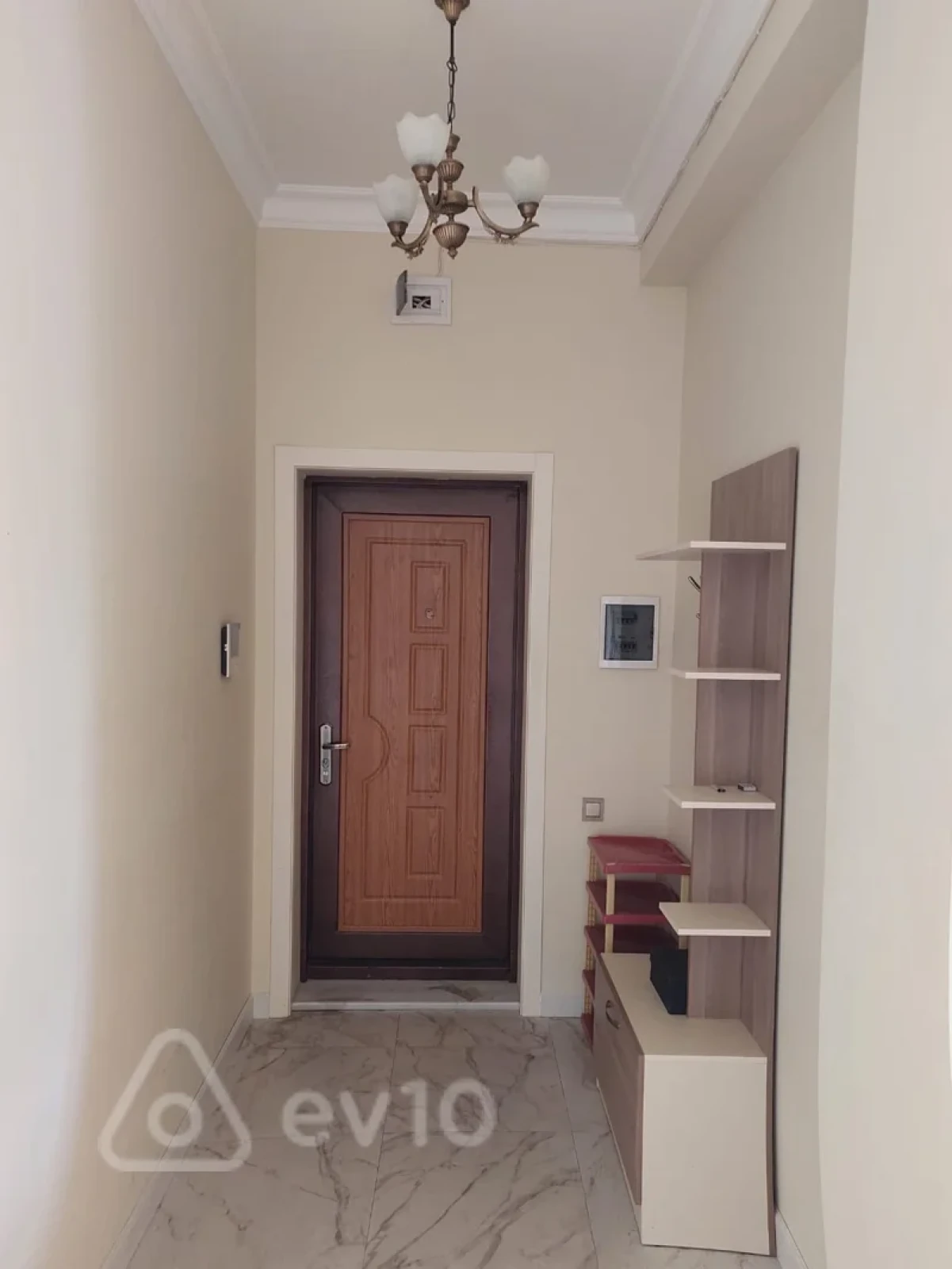 Kirayə verilir 3 otaqlı yeni tikili 145 m²