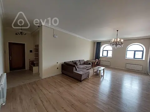 Kirayə verilir 3 otaqlı yeni tikili 145 m²