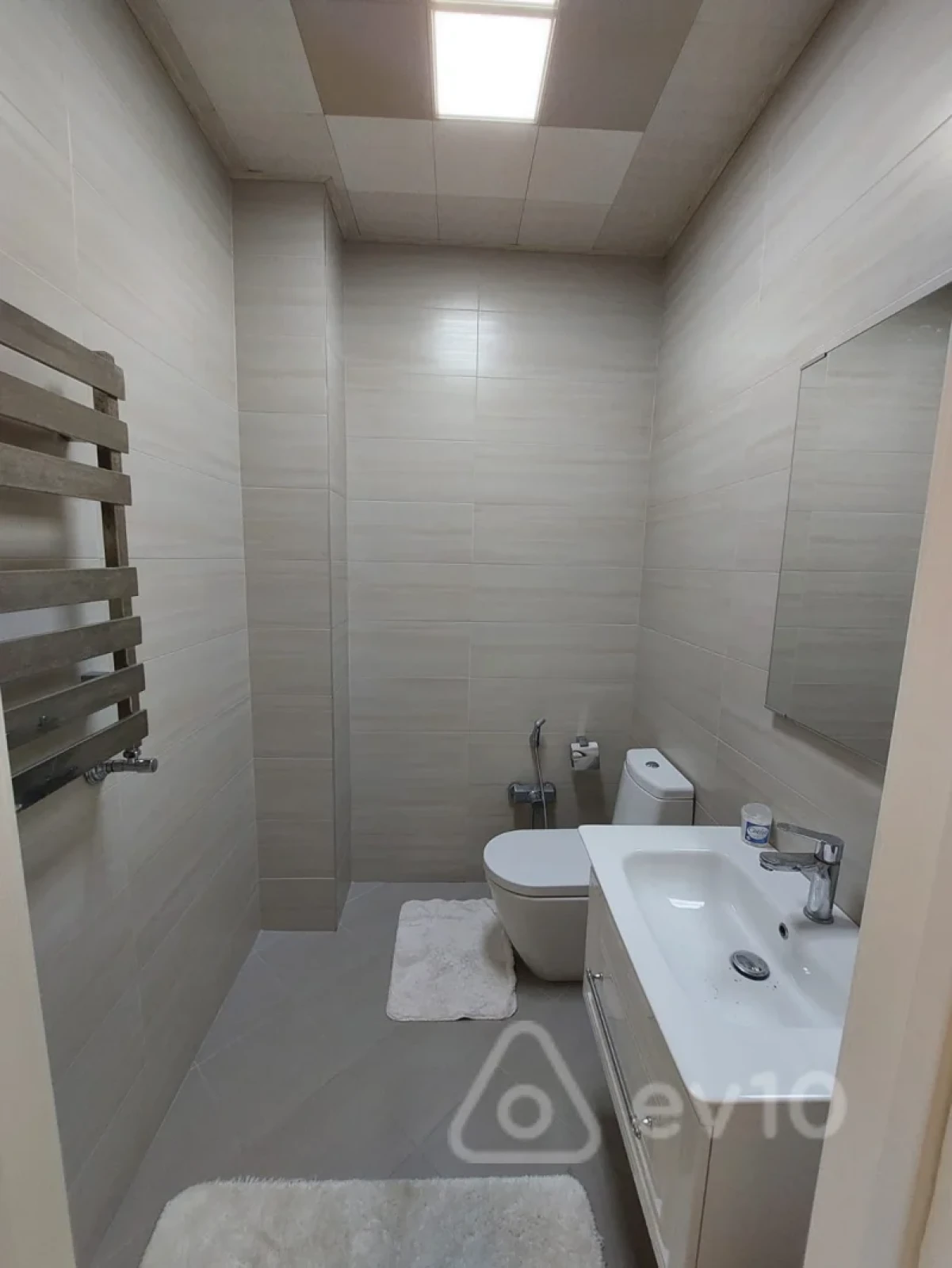 Kirayə verilir 3 otaqlı yeni tikili 145 m²