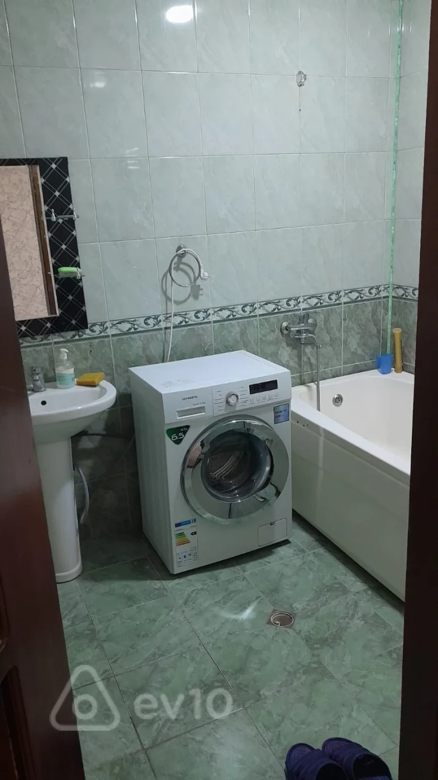 Kirayə verilir 3 otaqlı yeni tikili 90 m²