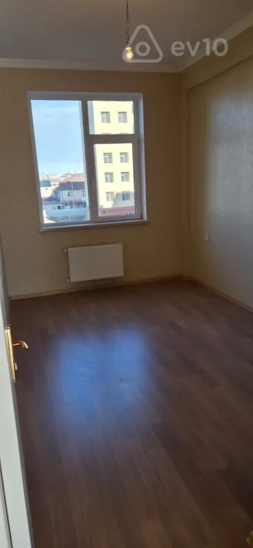 Kirayə verilir 2 otaqlı yeni tikili 75 m²