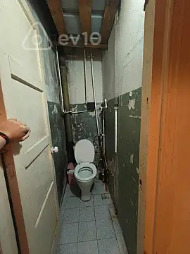Satılır 2 otaqlı köhnə tikili 65 m²