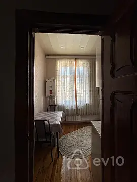 Kirayə verilir 3 otaqlı köhnə tikili 75 m²